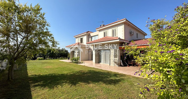 RESALE DETACHED 5 BEDROOM VILLA ON LARGE PLOT IN YPSONAS