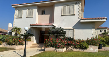 RESALE DETACHED 5 BEDROOM VILLA ON LARGE PLOT IN YPSONAS