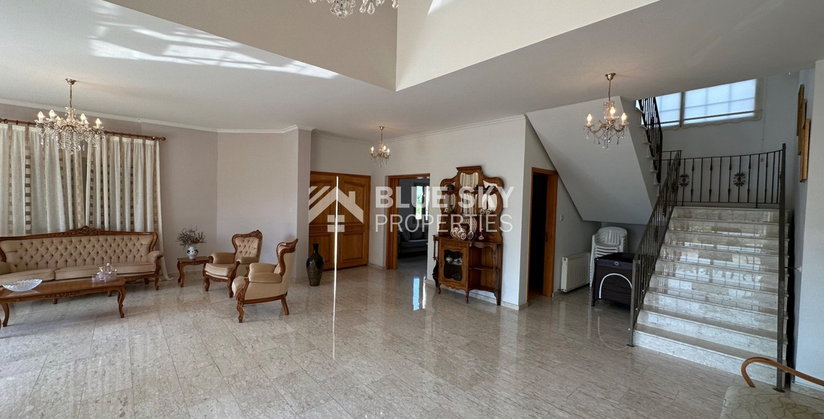 RESALE DETACHED 5 BEDROOM VILLA ON LARGE PLOT IN YPSONAS