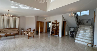 RESALE DETACHED 5 BEDROOM VILLA ON LARGE PLOT IN YPSONAS
