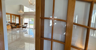 RESALE DETACHED 5 BEDROOM VILLA ON LARGE PLOT IN YPSONAS