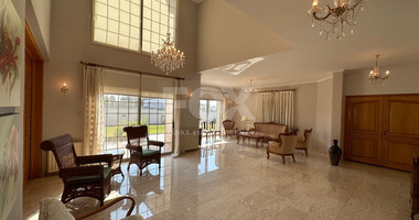 RESALE DETACHED 5 BEDROOM VILLA ON LARGE PLOT IN YPSONAS