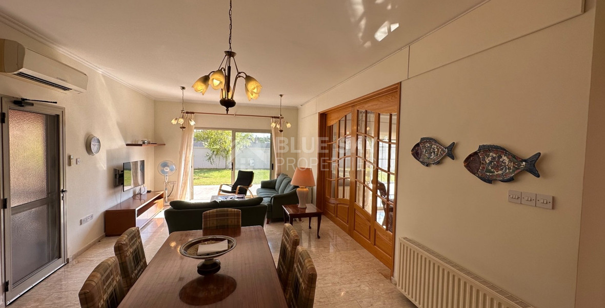 RESALE DETACHED 5 BEDROOM VILLA ON LARGE PLOT IN YPSONAS