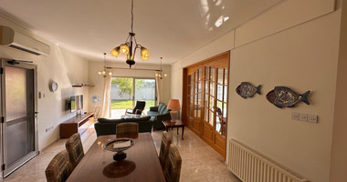 RESALE DETACHED 5 BEDROOM VILLA ON LARGE PLOT IN YPSONAS