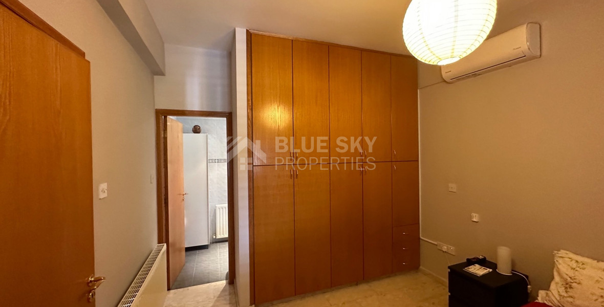 RESALE DETACHED 5 BEDROOM VILLA ON LARGE PLOT IN YPSONAS