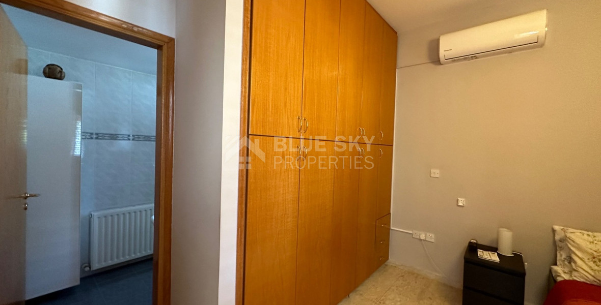 RESALE DETACHED 5 BEDROOM VILLA ON LARGE PLOT IN YPSONAS