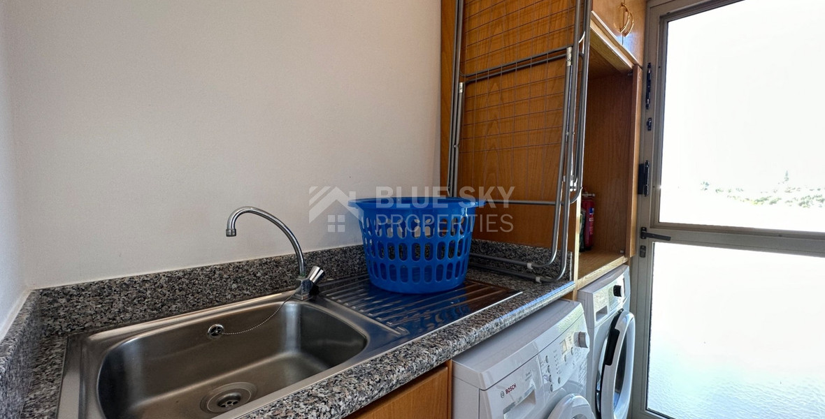 RESALE DETACHED 5 BEDROOM VILLA ON LARGE PLOT IN YPSONAS