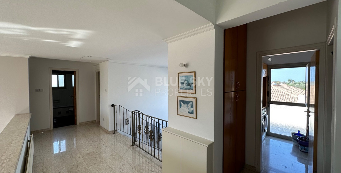 RESALE DETACHED 5 BEDROOM VILLA ON LARGE PLOT IN YPSONAS