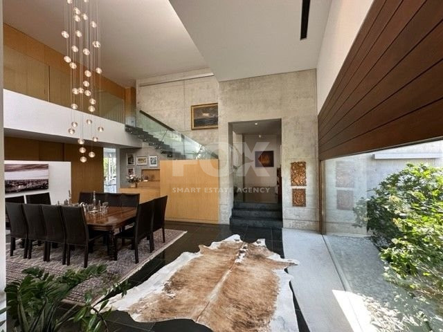 LUXURY 5 BEDROOM VILLA WITH PANORAMIC SEA VIEWS IN LIMASSOL