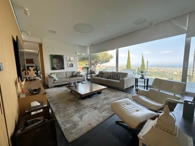 LUXURY 5 BEDROOM VILLA WITH PANORAMIC SEA VIEWS IN LIMASSOL