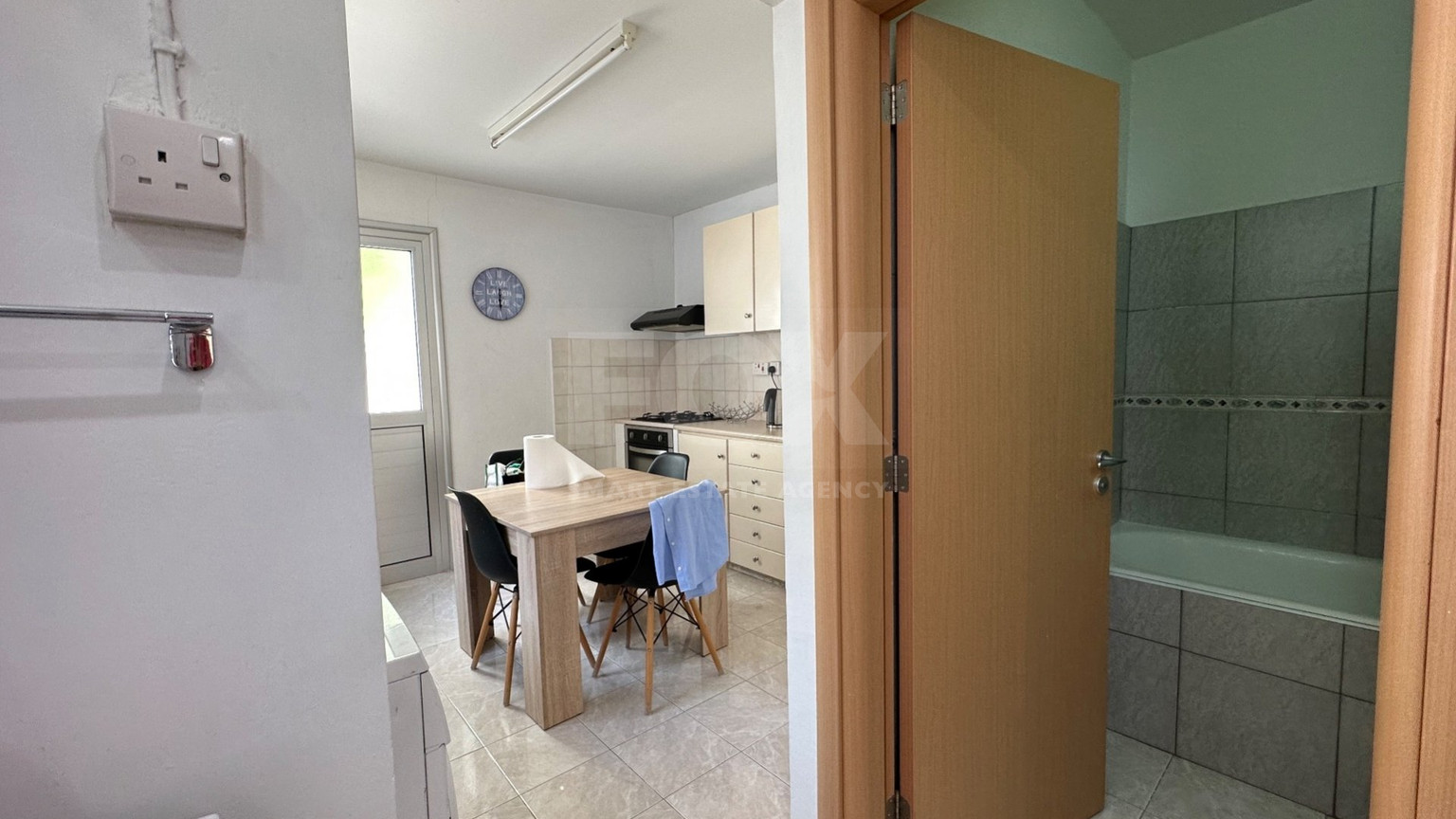 Office in Historical Town 20 metres from the beach
