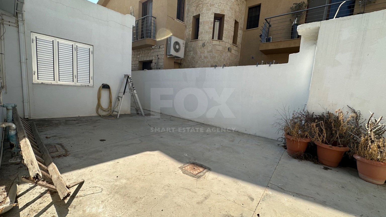 Office in Historical Town 20 metres from the beach