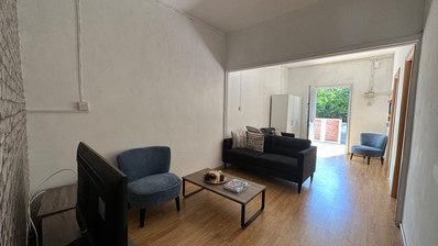 Office in Historical Town 20 metres from the beach