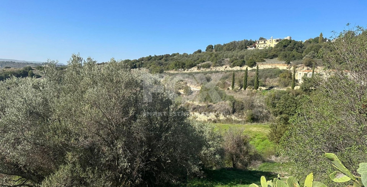 Residential land in Psathi village