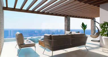 Unique Seafront two bedroom Apartment