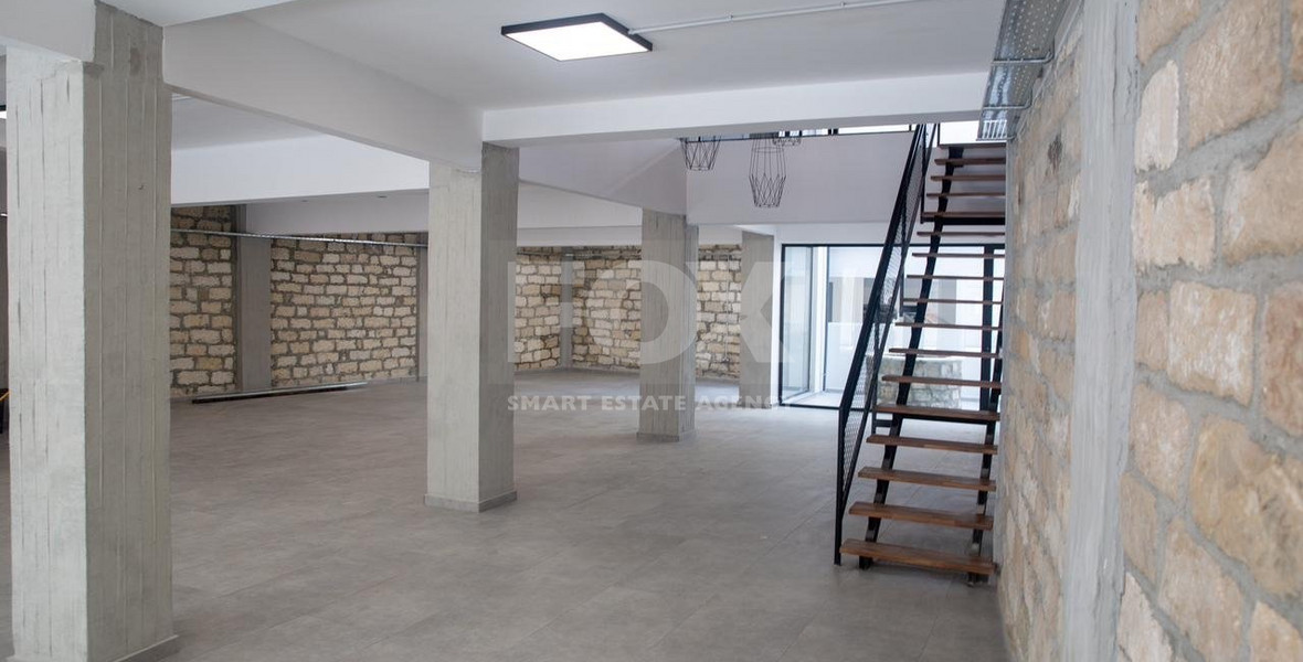 COMMERICAL SPACE 800SQM IN THE HISTORICAL TOWN