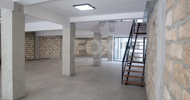 COMMERICAL SPACE 800SQM IN THE HISTORICAL TOWN