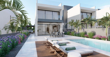 Four Bedroom Villa: Modern Elegance, Pool, and Scenic Views