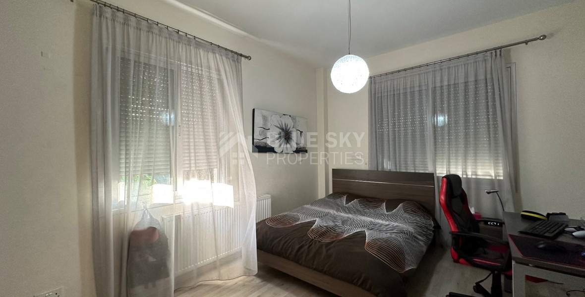 FURNISHED 6 Bedroom villa with large garden