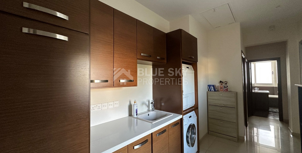 FURNISHED 6 Bedroom villa with large garden