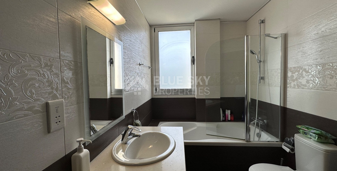 FURNISHED 6 Bedroom villa with large garden