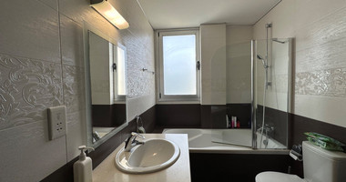 FURNISHED 6 Bedroom villa with large garden