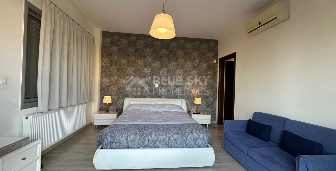 FURNISHED 6 Bedroom villa with large garden