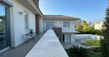 FURNISHED 6 Bedroom villa with large garden