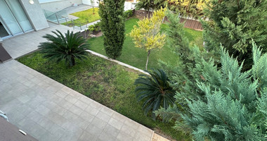 FURNISHED 6 Bedroom villa with large garden