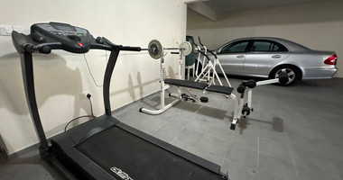 FURNISHED 6 Bedroom villa with large garden