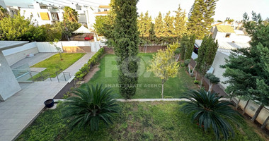 FURNISHED 6 Bedroom villa with large garden