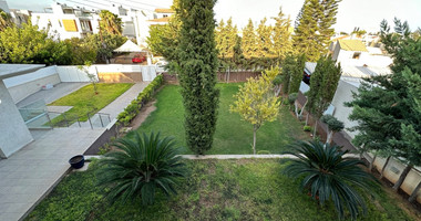 FURNISHED 6 Bedroom villa with large garden