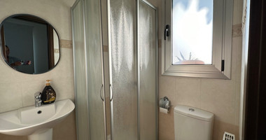 FURNISHED 6 Bedroom villa with large garden