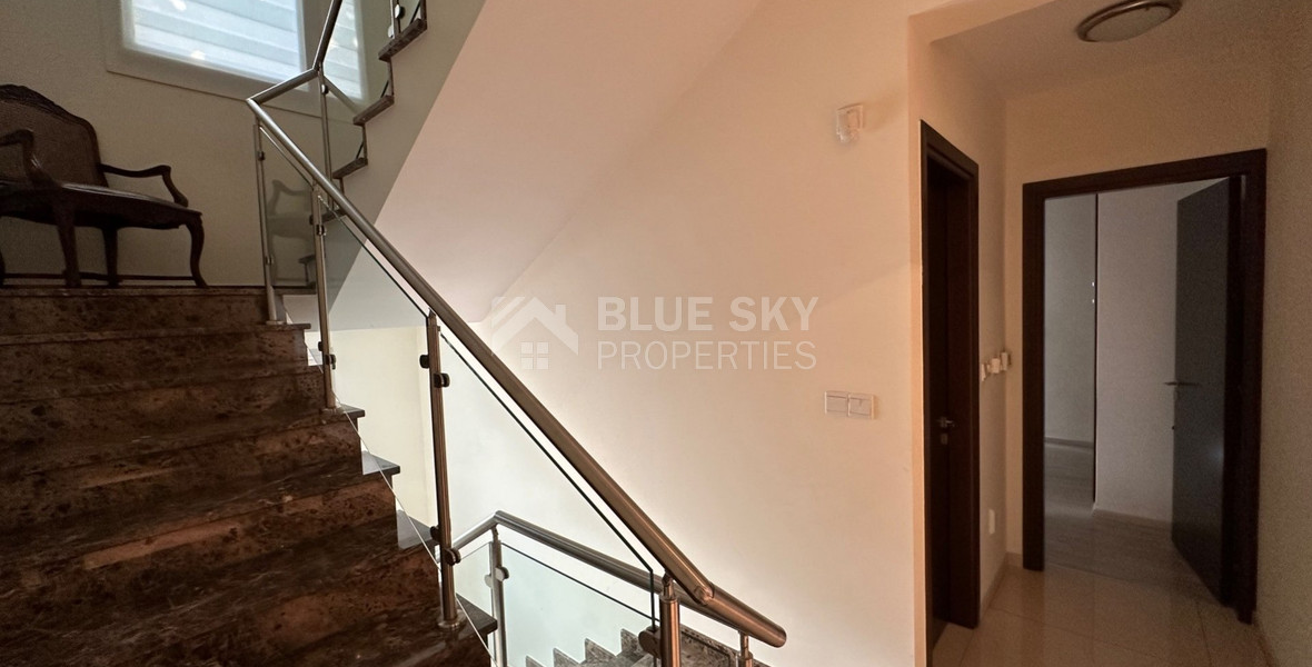 FURNISHED 6 Bedroom villa with large garden