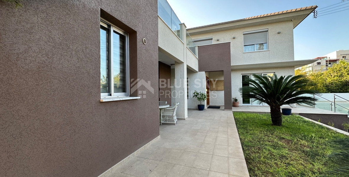 FURNISHED 6 Bedroom villa with large garden