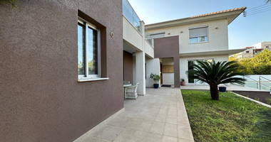 FURNISHED 6 Bedroom villa with large garden