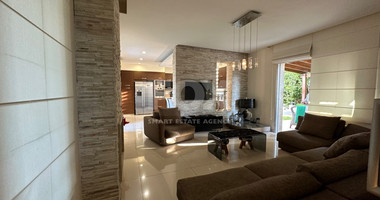 FURNISHED 6 Bedroom villa with large garden