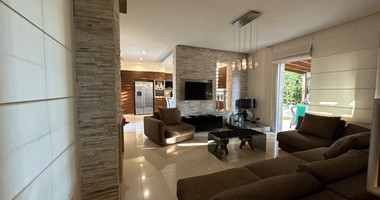 FURNISHED 6 Bedroom villa with large garden