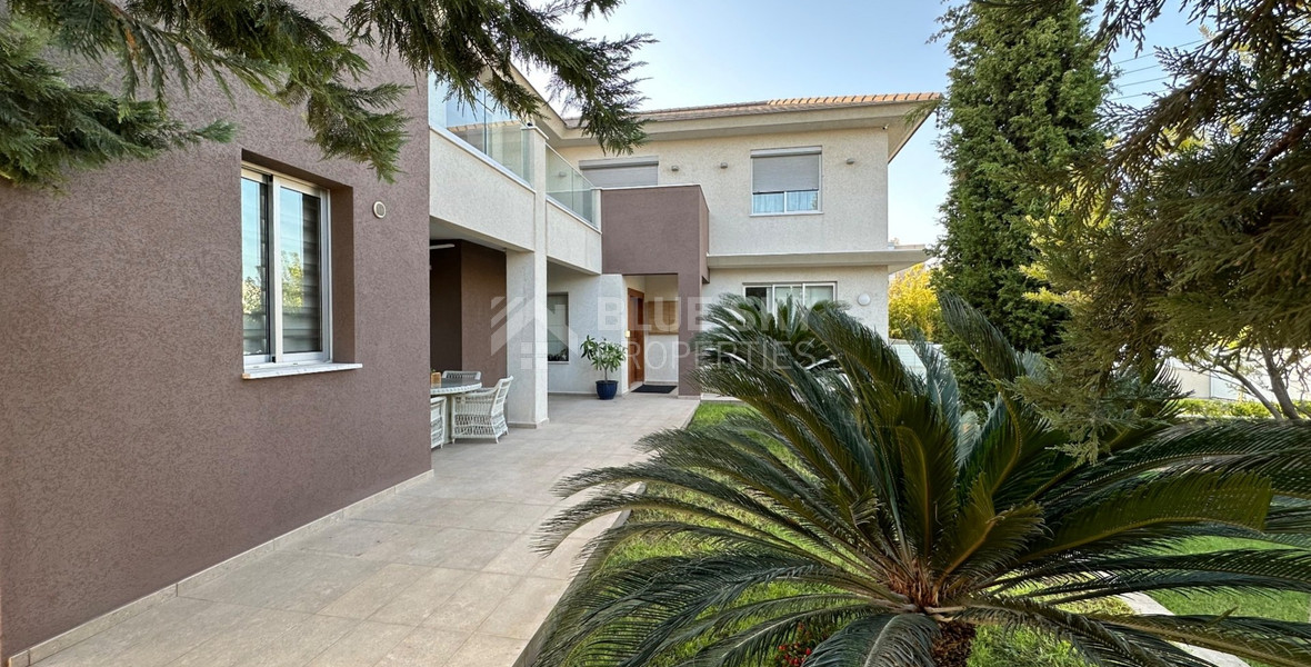 FURNISHED 6 Bedroom villa with large garden