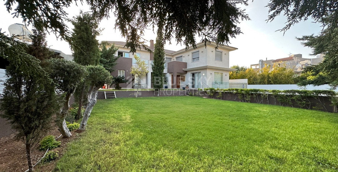 FURNISHED 6 Bedroom villa with large garden