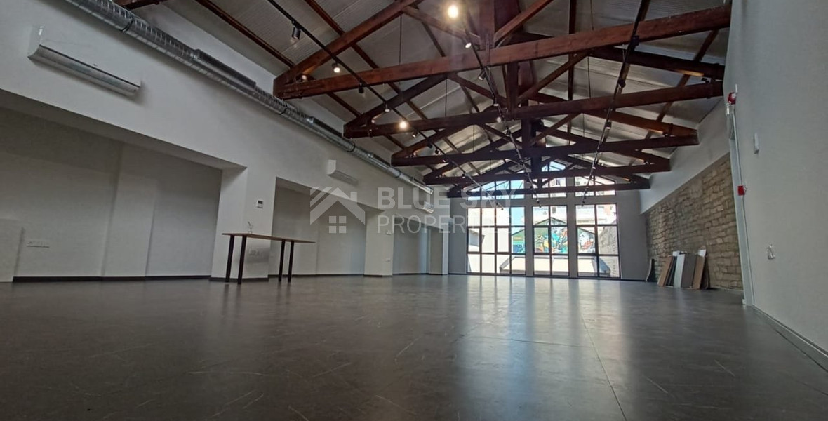 Commercial office Building in Historical Town 1002sqm.