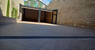 Commercial office Building in Historical Town 1002sqm.