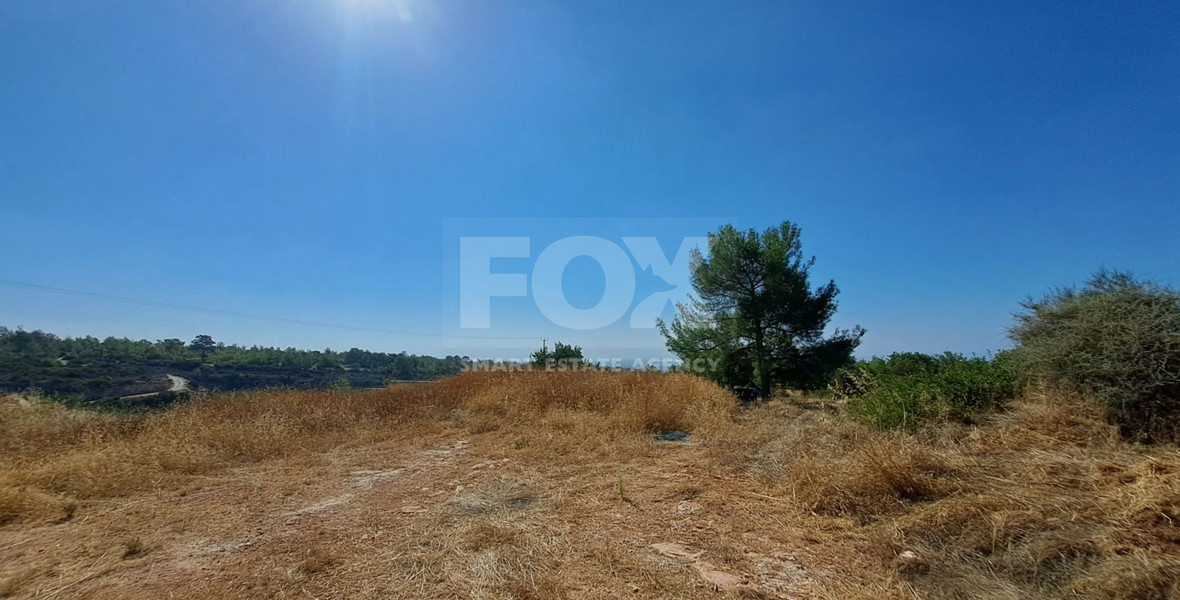 Land with building license available in Souni Lemesos