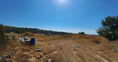 Land with building license available in Souni Lemesos