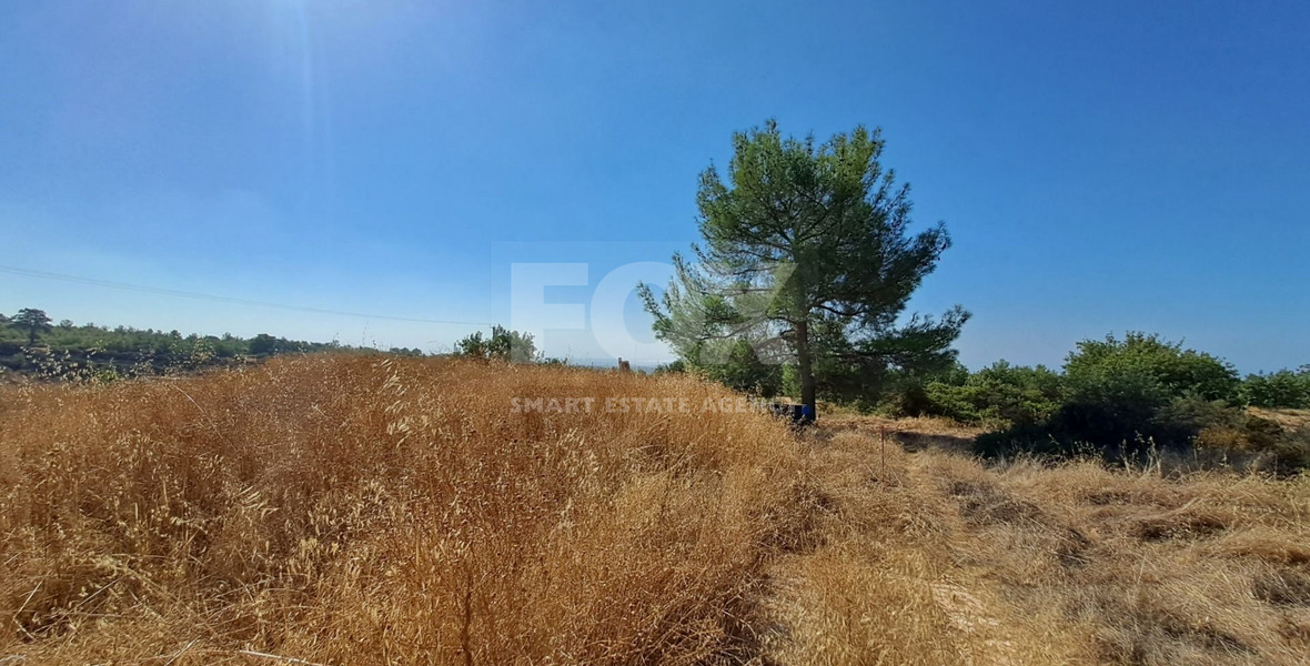 Land with building license available in Souni Lemesos