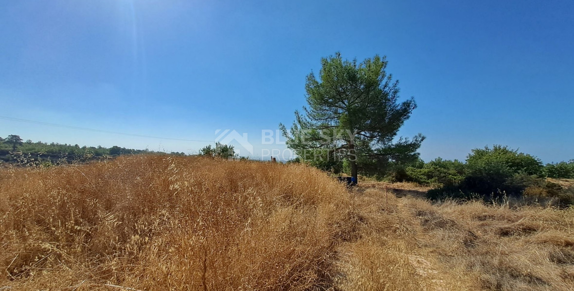 Land with building license available in Souni Lemesos