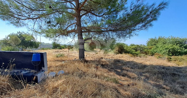 Land with building license available in Souni Lemesos