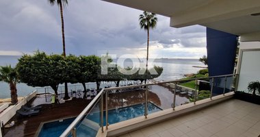 *LUXURIOUS FIRST LINE APARTMENT WITH EXCELLENT SEA VIEW