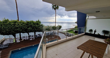 *LUXURIOUS FIRST LINE APARTMENT WITH EXCELLENT SEA VIEW