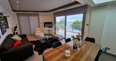 *LUXURIOUS FIRST LINE APARTMENT WITH EXCELLENT SEA VIEW